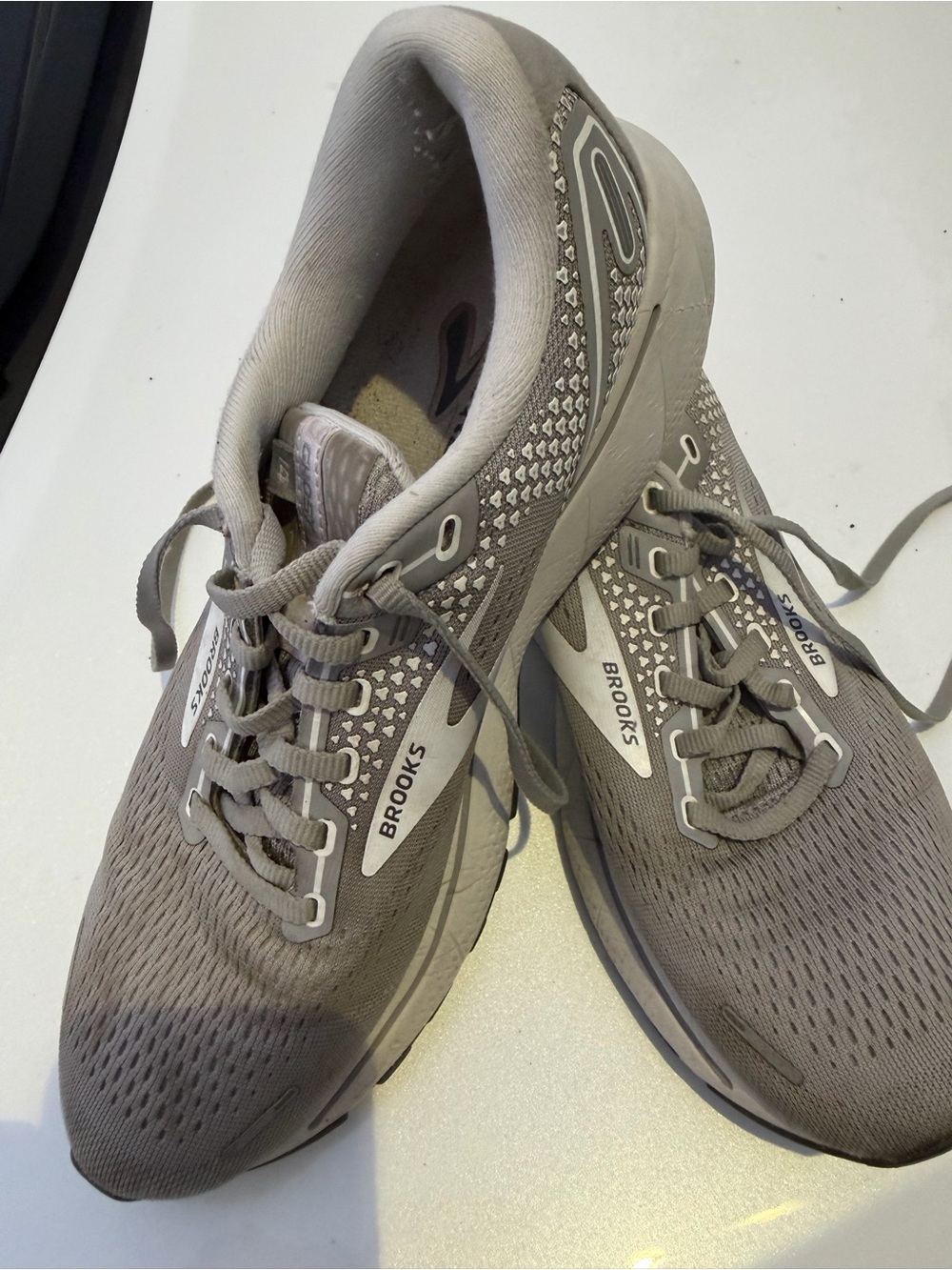 Brooks Men's Taupe/Gray Running Sneakers